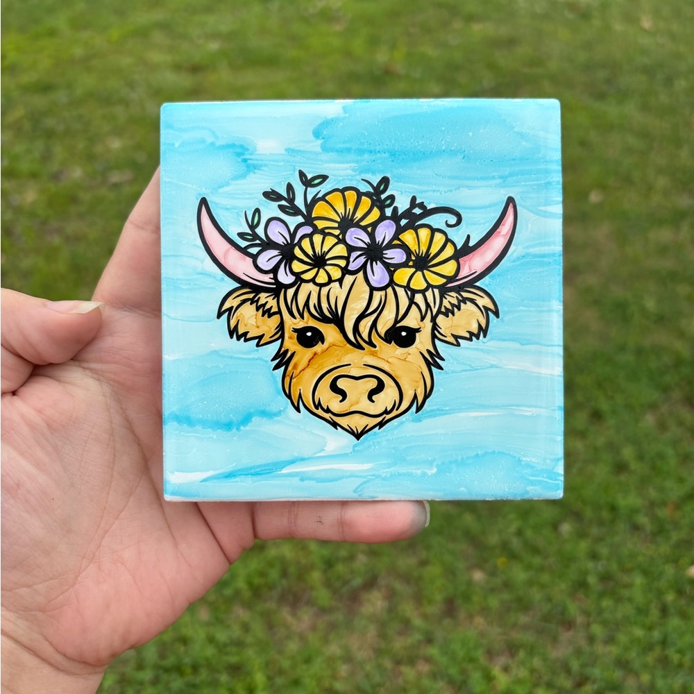 Blonde Highland Cow with Floral Headband Ceramic Tile Decor